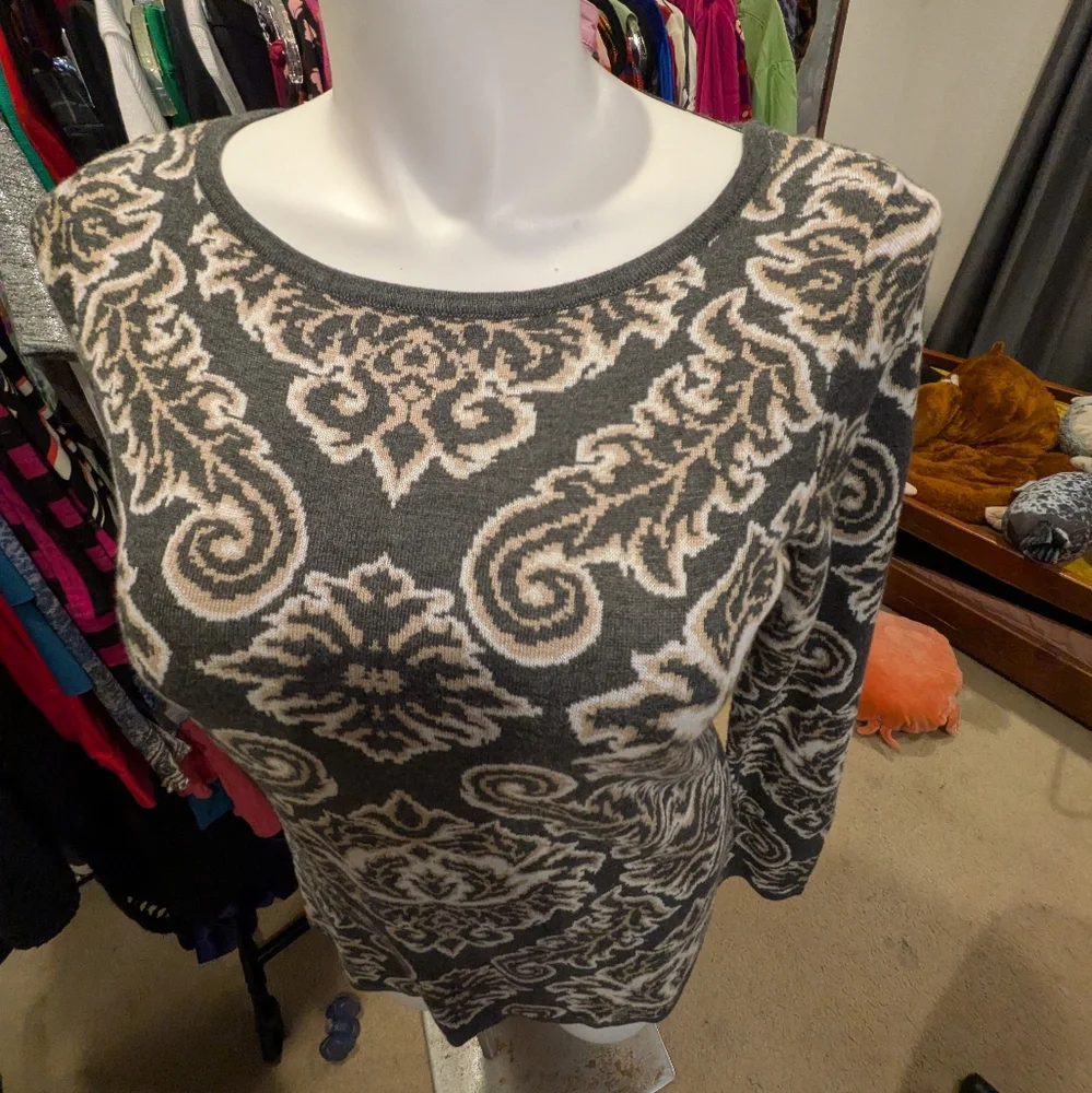Charter Club Gray and Cream Patterned Sweater - L